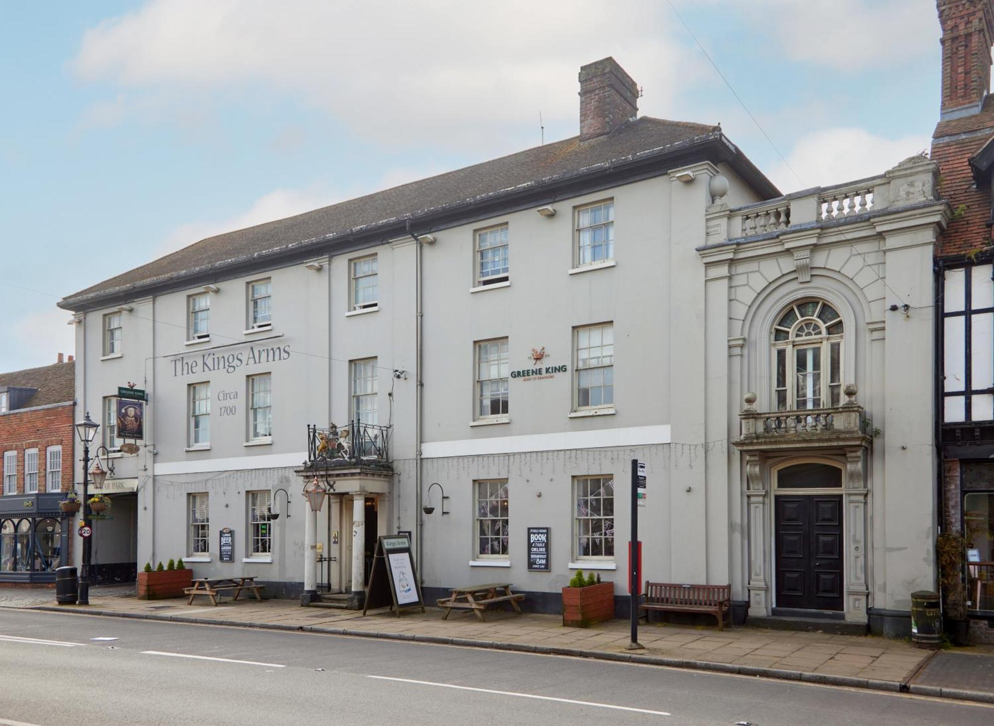 Kings Arms Hotel By Greene King Inns Вестергем Екстер'єр фото