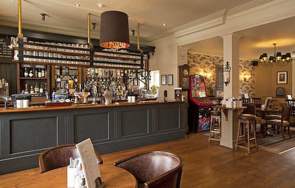 Kings Arms Hotel By Greene King Inns Вестергем Ресторан фото