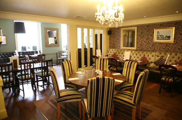 Kings Arms Hotel By Greene King Inns Вестергем Ресторан фото